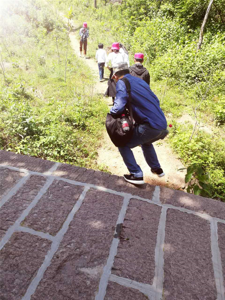 CA88装饰巨石山两日游之登山游览巨石山